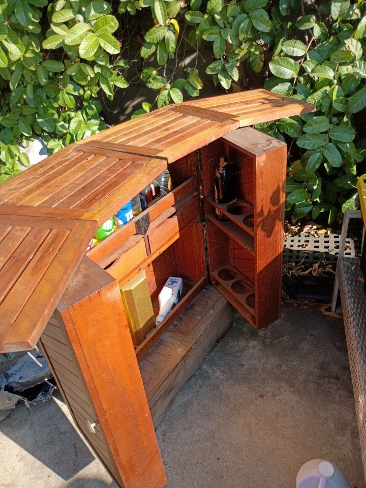 Bar With Bar Stool