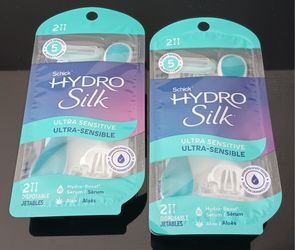 Hydro Silk Razors | $5