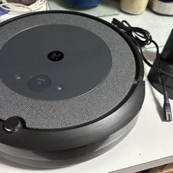 iRobot Roomba i3 RVD-Y1 Wi-Fi Connected Robot Vacuum Y1472 With Charging Dock