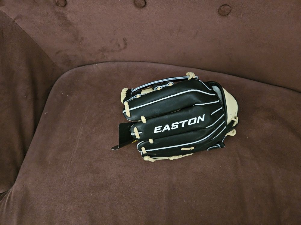 Brand New Easton Professional Collection Baseball Glove