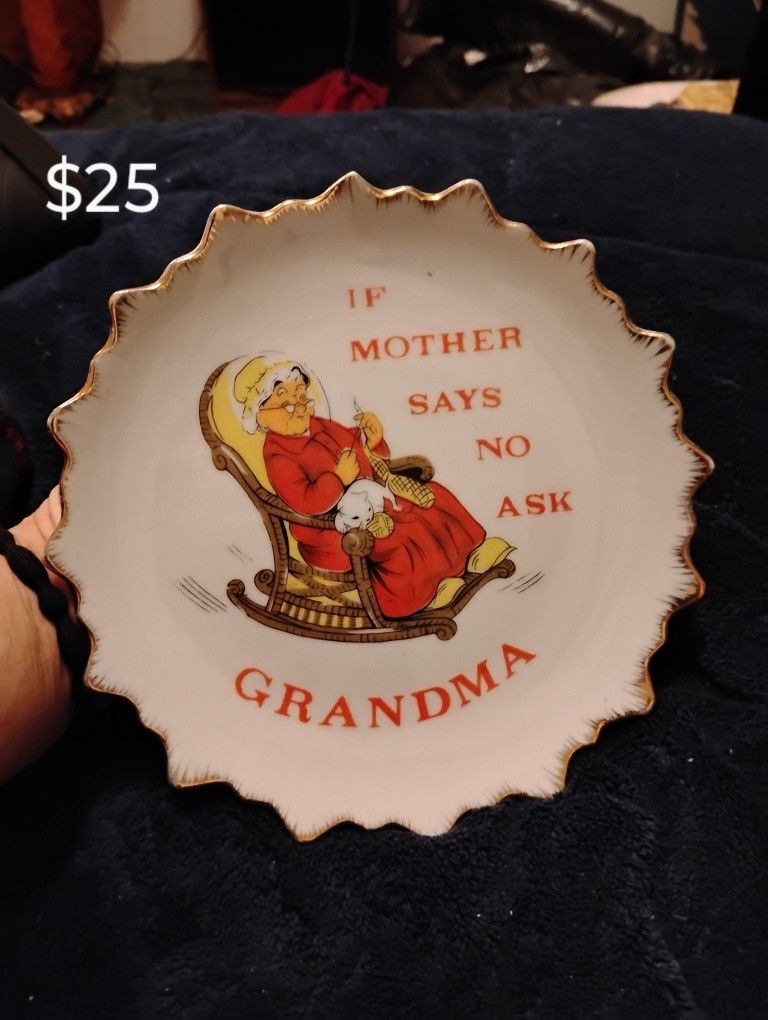 A Grandma Hanging Plate
