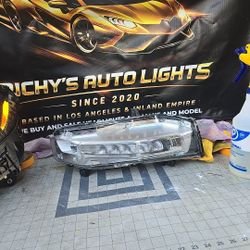 2018 - 2019 Ford Mustang Right Hand Passenger Side Parking Lamp Light  OEM