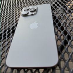 iPhone 15 Pro Max Unlocked 256GB Capacity..