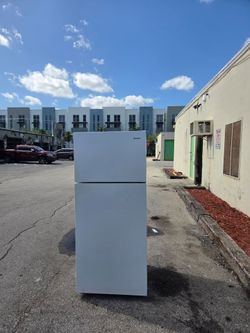 Amana  top freezer refrigerator