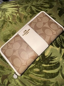 Coach Signature Long Zip Wallet