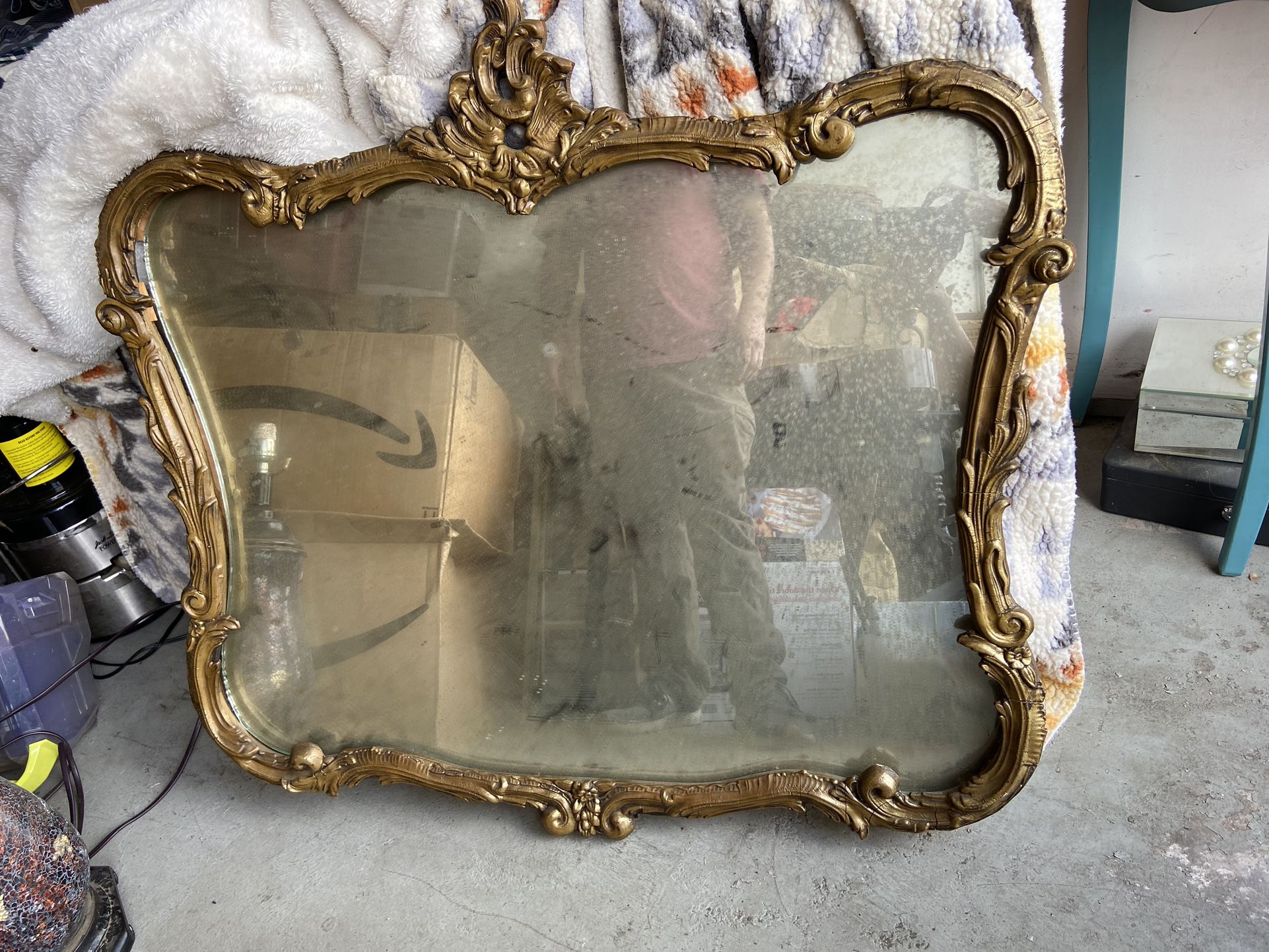 20th CENTURY  FRENCH ROCCO GOLD GILDED MIRROR