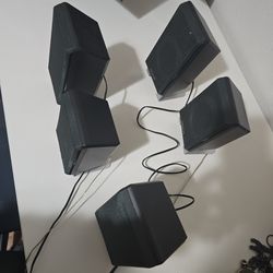 Computer desk speakers