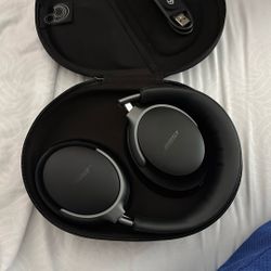 Bose Headphones Brand New 