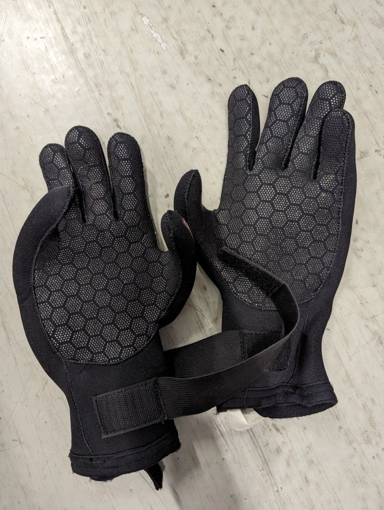Body Glove Scuba Gloves