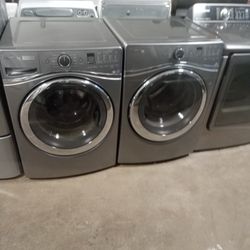 Beautiful Whirlpool Washer And Dryer Set Comes With A Complete 30-day Warranty Free Delivery Vancouver Area