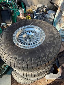 Kmc aztecs 37x12.50r17 6x135