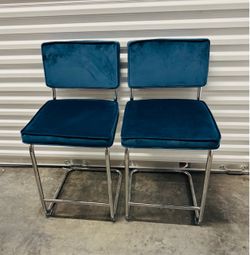 Set of 2 Counter / Bar Chairs - Blue Velvet - NEW - but minor issues w/ screws - Sturdy $70 FIRM