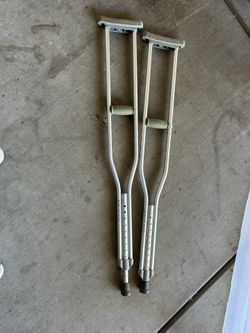 Crutches 