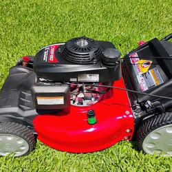Honda Powered Troy-Bilt Self-propelled With Bagger