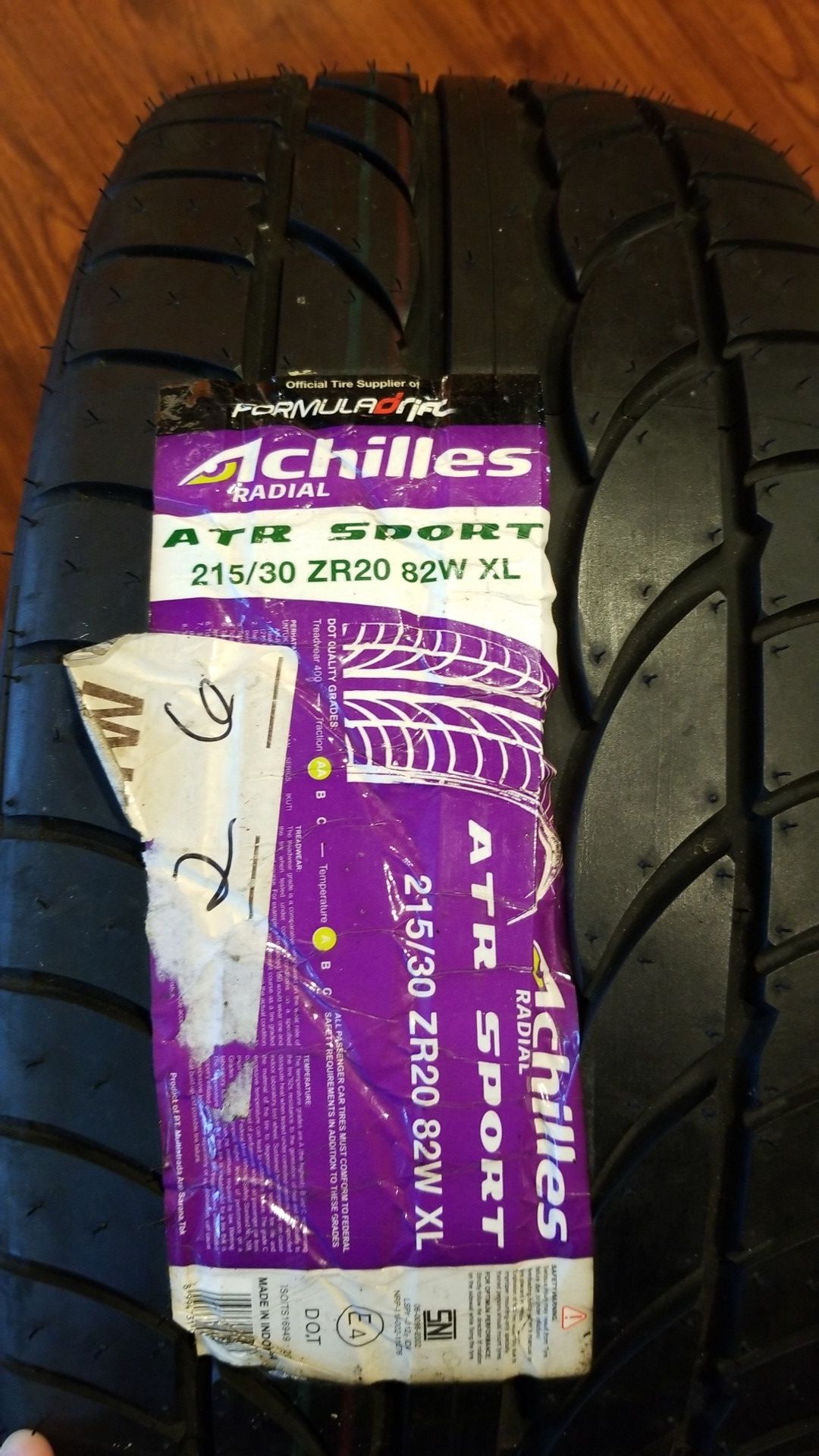 Achilles radial atr sport 215/30 R20