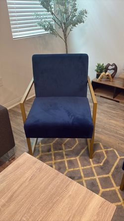 2 Metal blue armchair in good condition