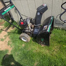 Yard Machines 5 Hp Snow Blower 