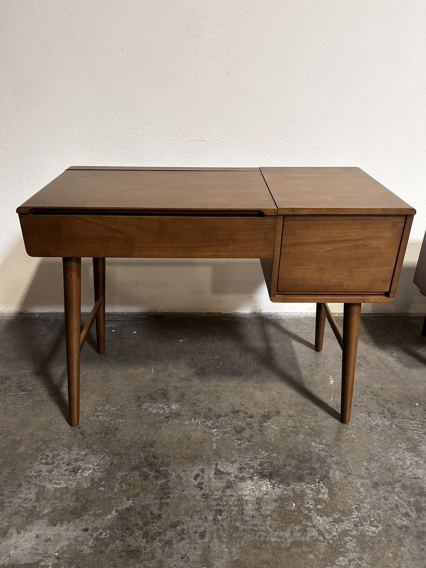 Vanity Desk