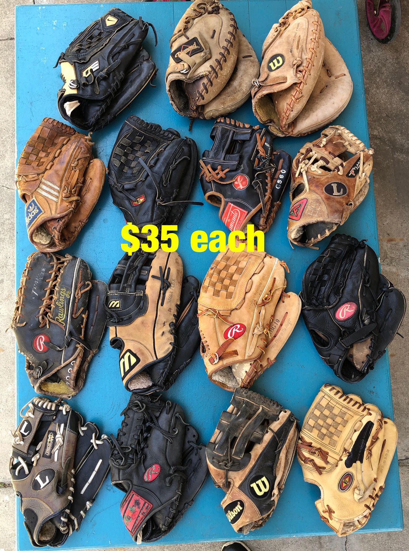 Baseball gloves Wilson easton Rawlings mizuno Nike bats equipment