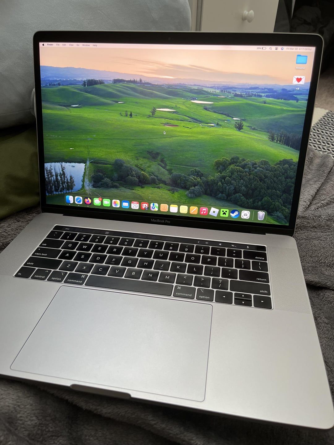 2018 MacBook Pro 15” i9 2.9GHz / 16GB RAM / 128GB SSD – Excellent Condition