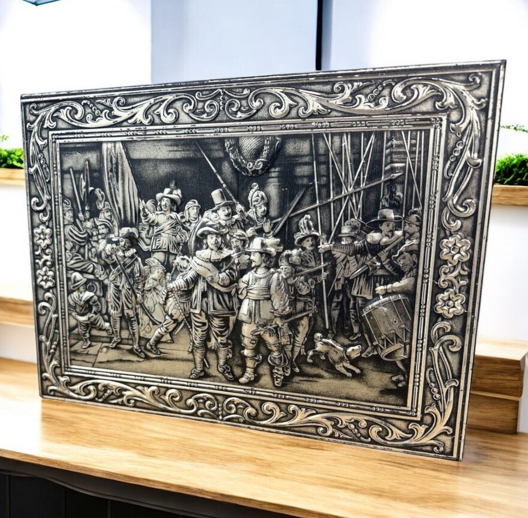 Victoria Holland Embossed Tin Box “The Night Watch” Rembrandt 1950s Vintage