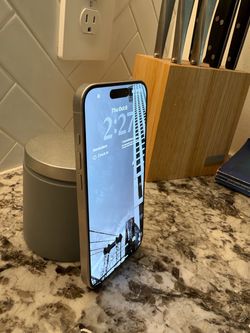 Apple iPhone 15 Pro 512GB White Titanium – Excellent Condition