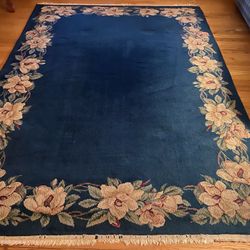Blue and tan area rug  5.5  X7.8  Pet And Smoke Free Home