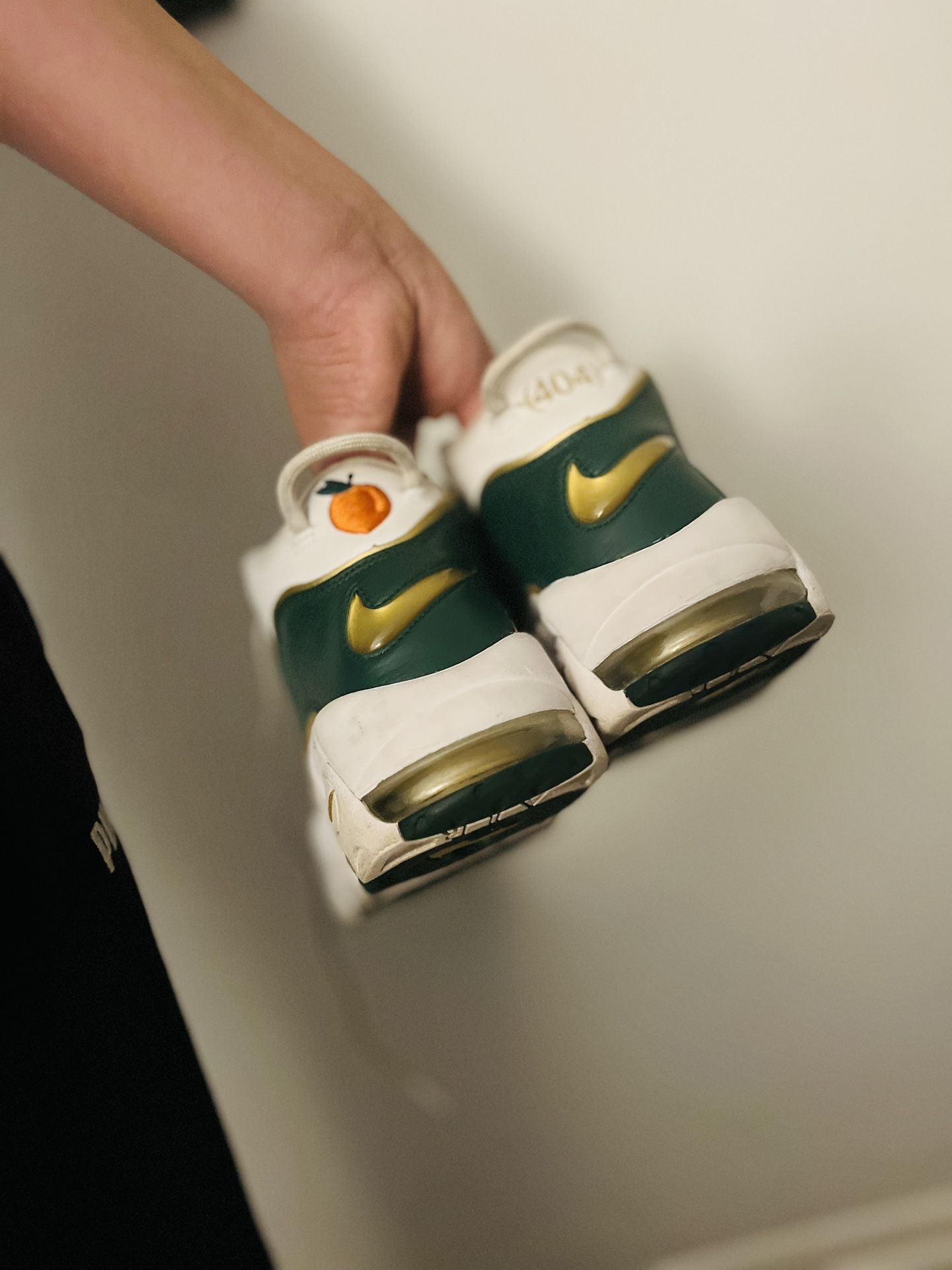 men nike uptempo 9.5