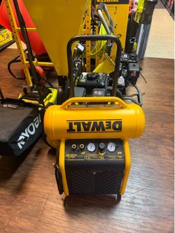 4.5 Gal. Portable Electric Air Compressor 225 PSI