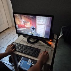 Lenovo Desktop Computer Setup – Ready to Use!