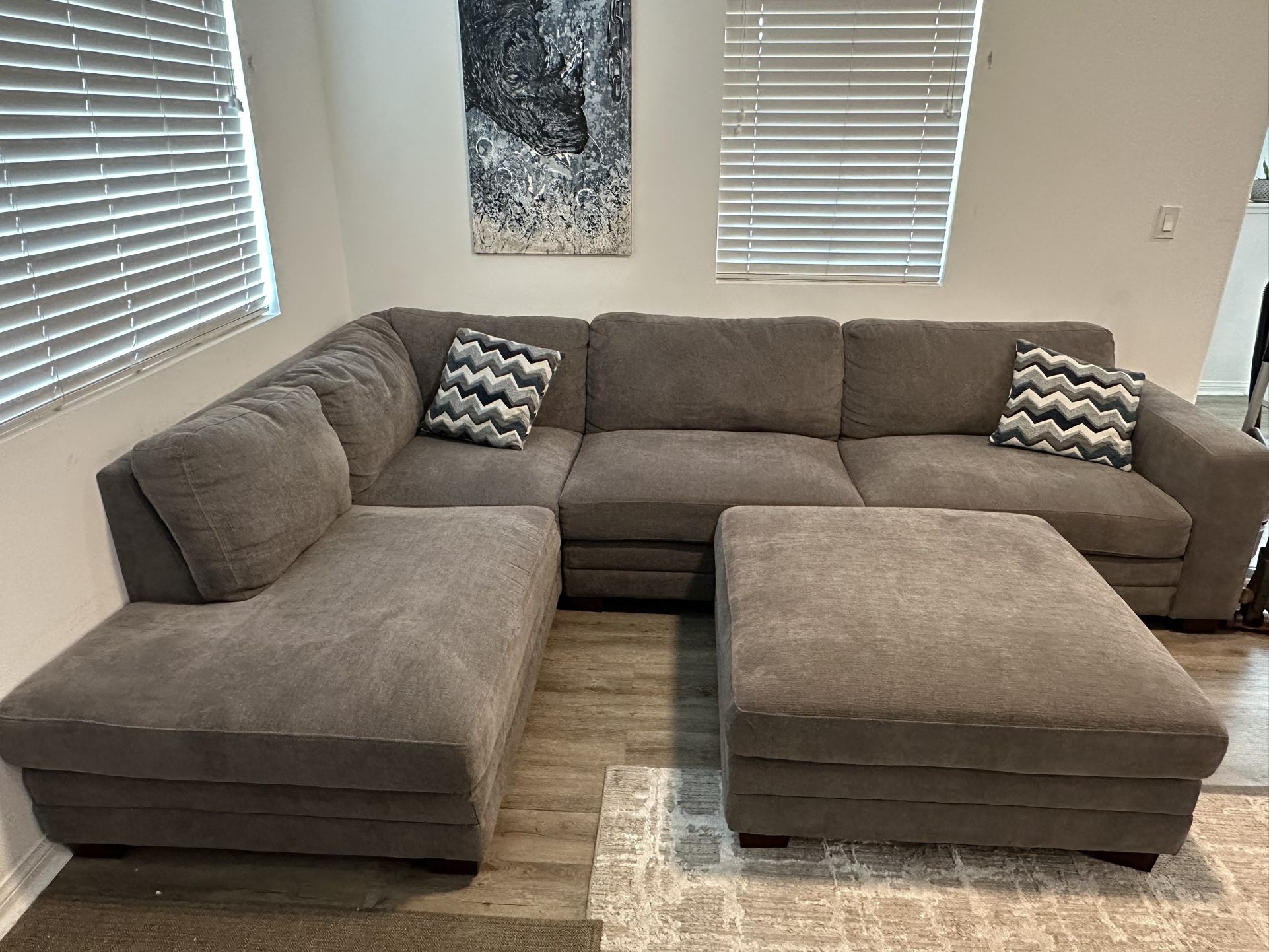 L Shaped Couch With Ottoman And Pillows