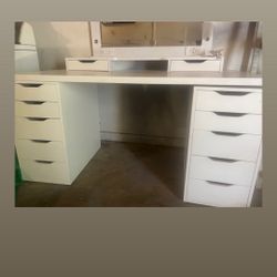 Vanity With Lights