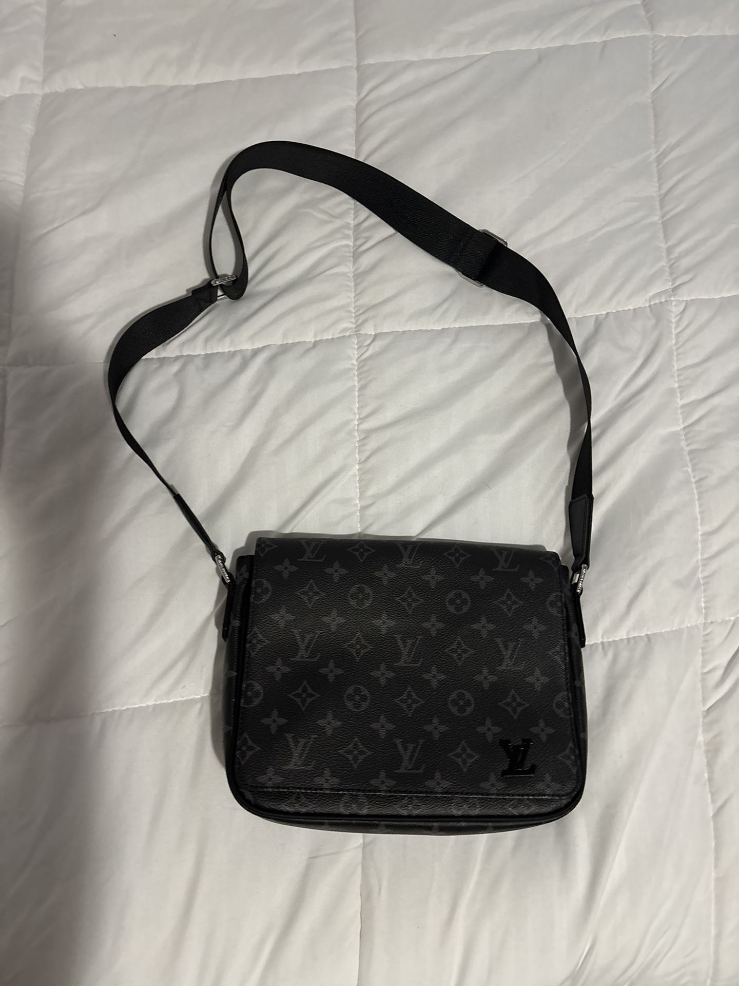 Lv messenger bag