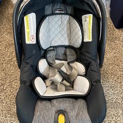 Chicco KeyFit 30 Infant Car Seat With Base