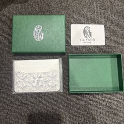 White goyard wallet/card holders
