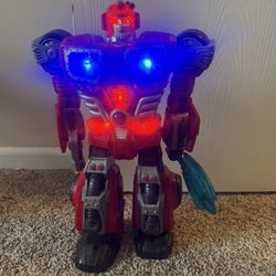 Toy Transformers Walks And Speaks 