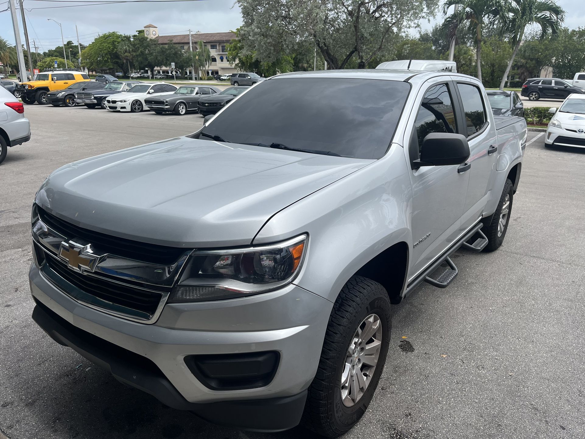 Windshield Solar Protection And Privacy