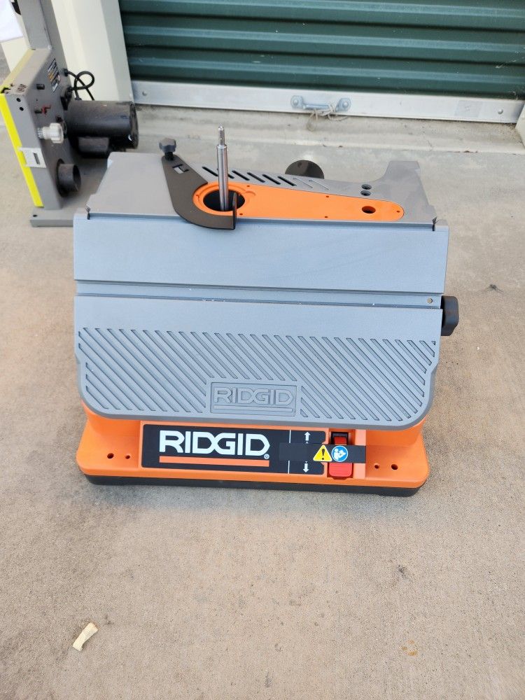 Oscillating Sander