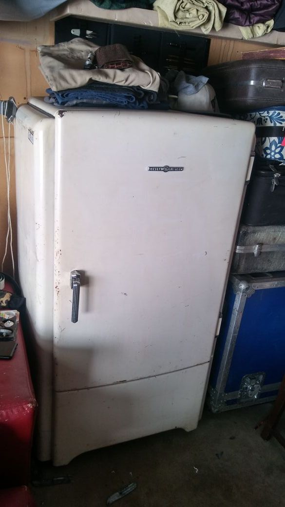 1950's GE refrigerator "works" for Sale in Upland, CA - OfferUp