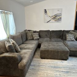 Sectional With Xl Ottoman