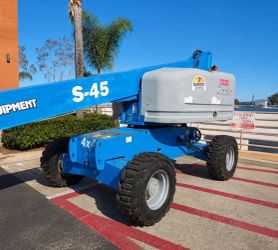 45’ Straight Boom Lift Telescopic 4x4