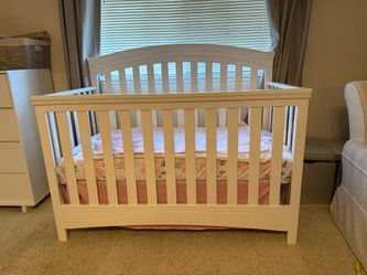 Delta 4 in 1 Convertible Crib