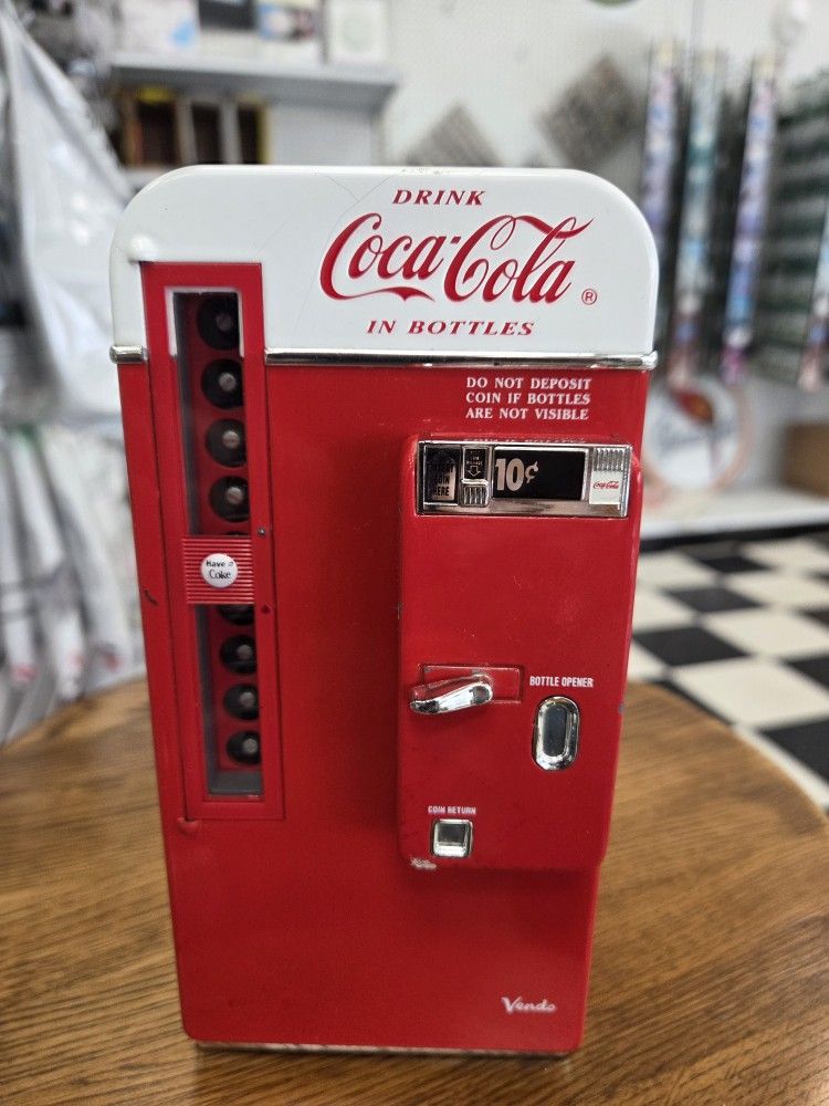 Antique Mini Coca Cola Machine