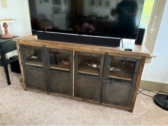Media cabinet
