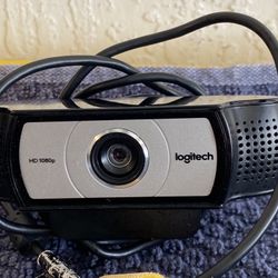 Logitech C930e 1080P HD Video Webcam - 90-Degree Extended View, Microsoft Lync 2013 and Skype Certified - Black