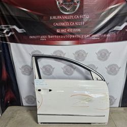 2006-2010 Volkswagen Passat Door R.F Dr1117-001 Only Parts 
