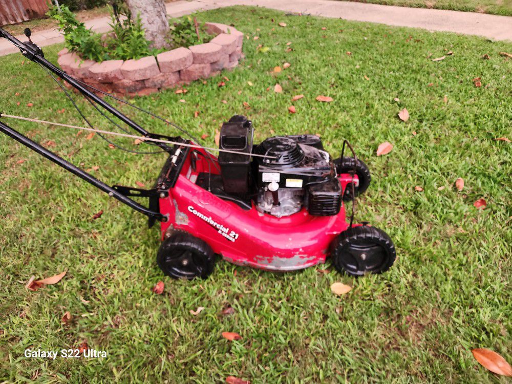Exmark 21 Commercial With A Honda Lawnmower 