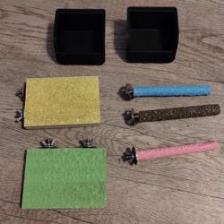 5PCS Bird Perch Stands and 2 Food Trays 