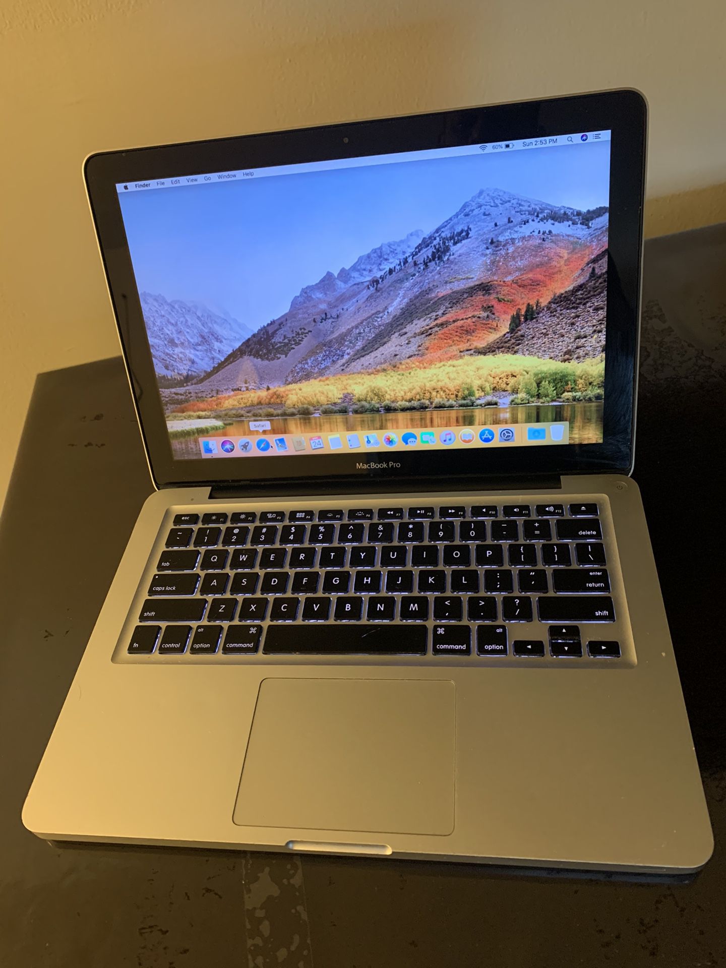 MacBook Pro ( PRICE FIRM)