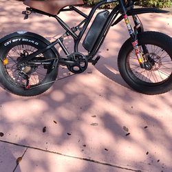 Honda 20-in fat tire e-bike